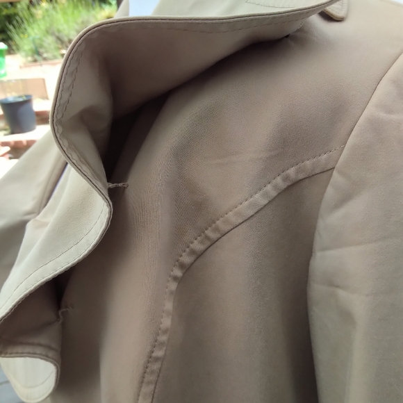 Esprit Size 12 Tan Trench *has spots* - Picture 6 of 16